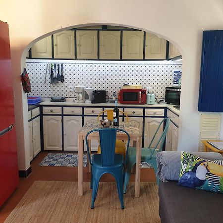 Вилла Sondela Self Catering Сан-Мартинью-ду-Порту Экстерьер фото