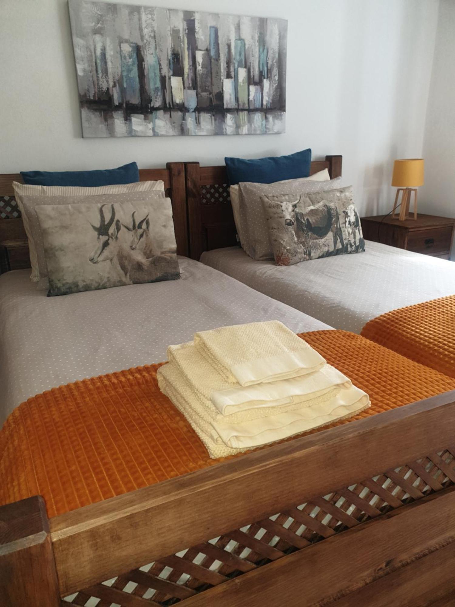 Вилла Sondela Self Catering Сан-Мартинью-ду-Порту Экстерьер фото