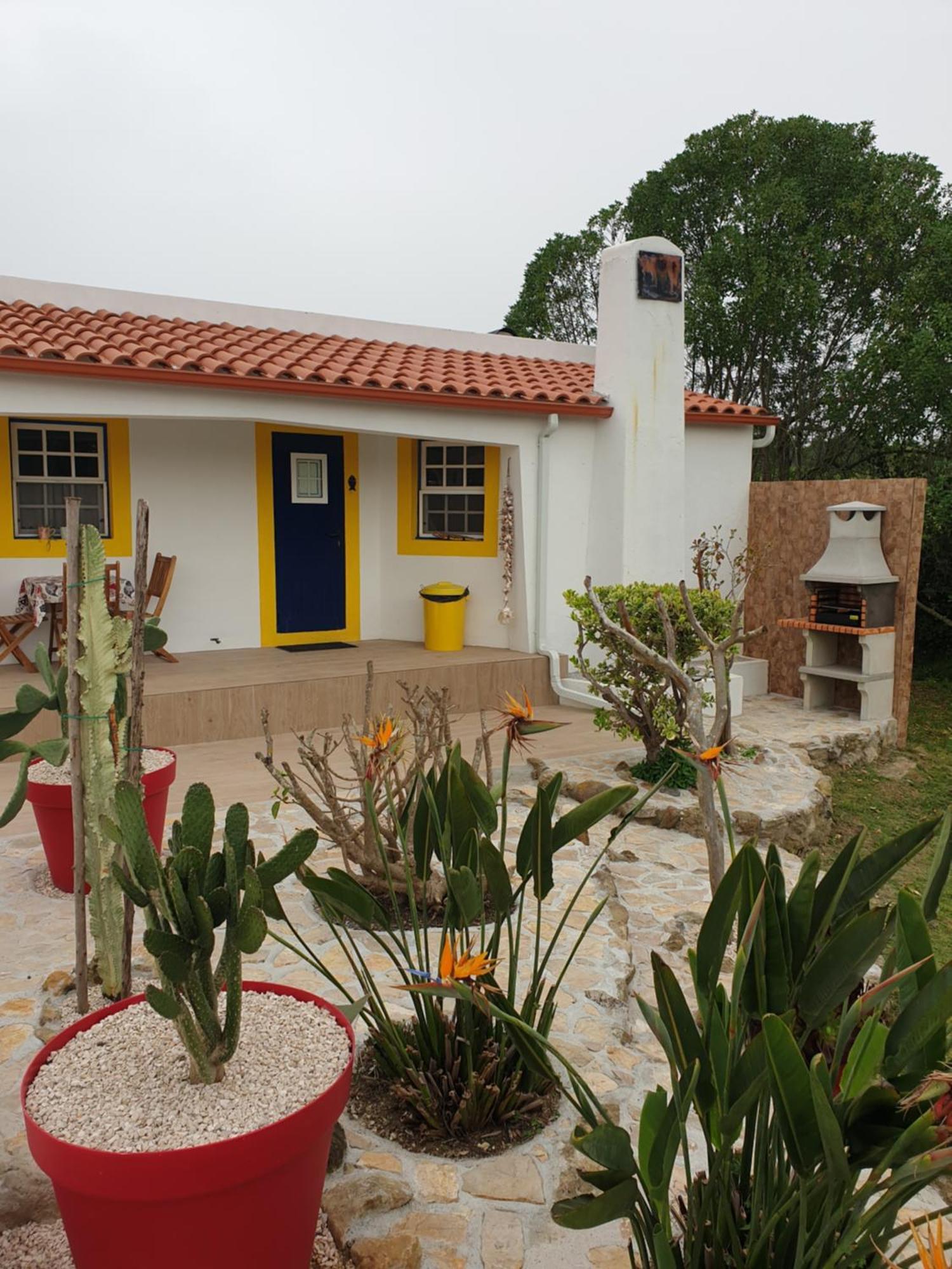 Вилла Sondela Self Catering Сан-Мартинью-ду-Порту Экстерьер фото